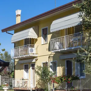 appartamenti-bungalows-luca-angiolin.hotelinveneto.com/
