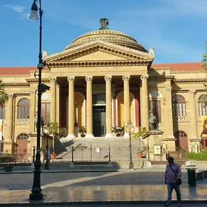 Homestay Benvenuti Al Massimo, Palermo
